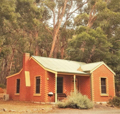 Heatherlie Cottages Halls Gap - Tourism Canberra 2