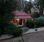 Sinnamons Cottage - Tourism Canberra