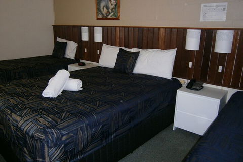 Kellys Motel Oakey - Tourism Canberra 7