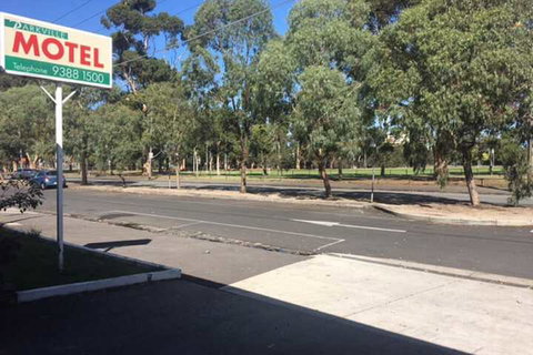 Parkville Motel - Tourism Canberra 3