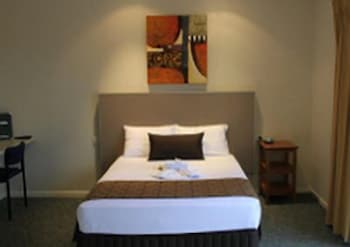 Emerald Executive Apartments - Tourism Canberra 4