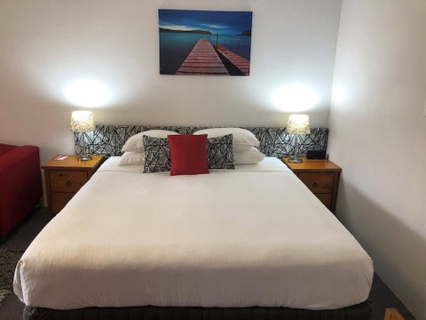 Avaleen Lodge Motor Inn - Tourism Canberra 6
