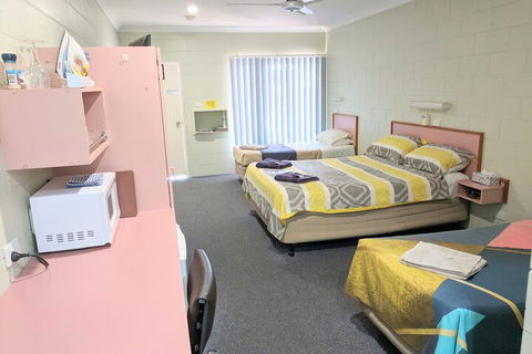 Yungaburra Park Motel - Tourism Canberra 1