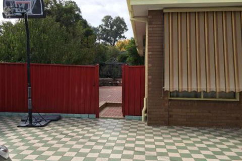 Rose Avenue Home Stay - Tourism Canberra 4