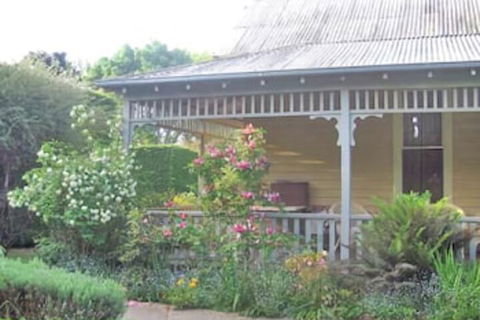 Mooltan House-hepburn Springs - Tourism Canberra 4