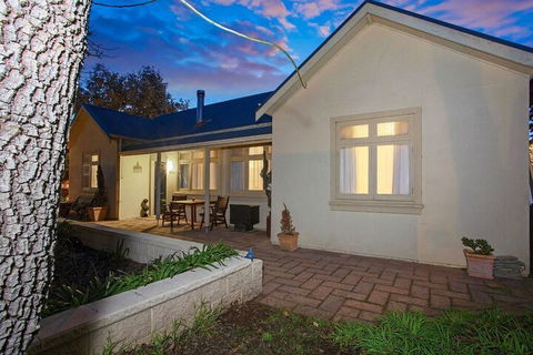 Hahndorf House B&B - Tourism Canberra 1