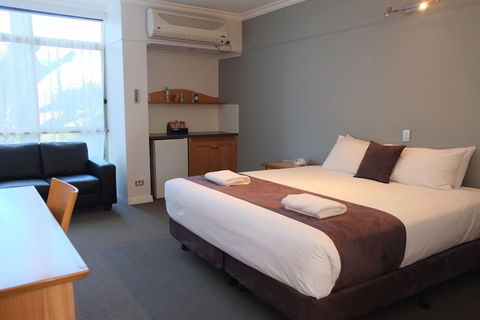 Berri Hotel - Tourism Canberra 3