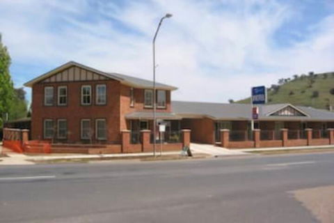 Gabriel Motor Inn - Tourism Canberra 0
