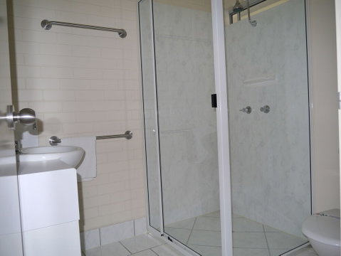 Emu Park Motel - Tourism Canberra 4
