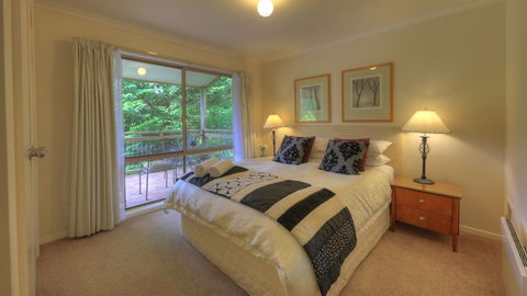 Chestnut Tree Holiday Apartments - Tourism Canberra 6