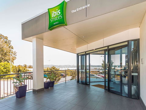 Ibis Styles The Entrance - Tourism Canberra 3