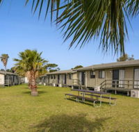 Wollongong Surf Leisure Resort - Tourism Canberra