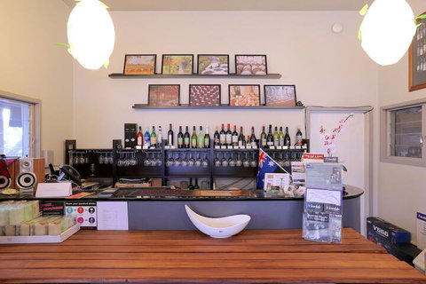 Vineyard Hill - Tourism Canberra 6