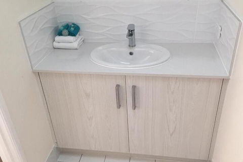 Coral Sea Apartments - Tourism Canberra 7
