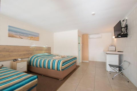 A & A Motel - Tourism Canberra 2