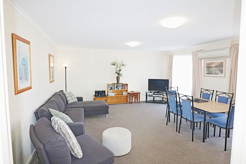 Capri Apartments - Tourism Canberra 2