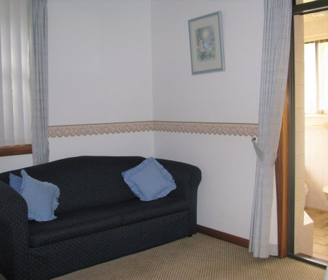 Hill Top Country Guest House - Tourism Canberra 1