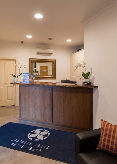 Bowen Inn Motel - Tourism Canberra 3