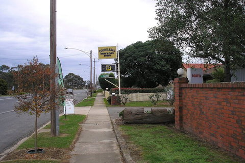 Coorrabin Motor Inn - Tourism Canberra 3
