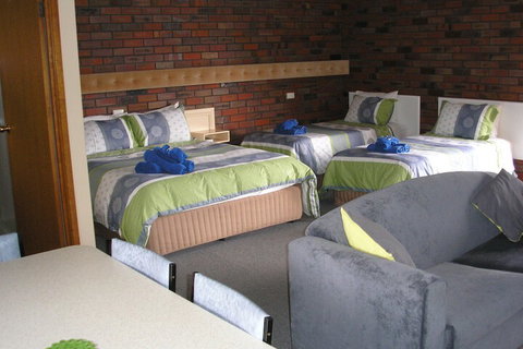Coorrabin Motor Inn - Tourism Canberra 6