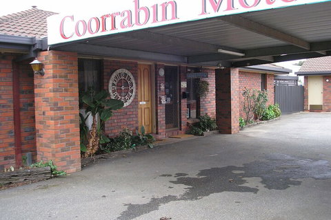 Coorrabin Motor Inn - Tourism Canberra 2