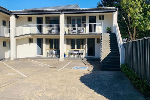 Zorba Motel - Tourism Canberra 3