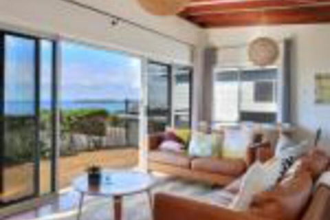 Seakissed Beach House - Tourism Canberra 0