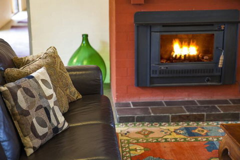 Burncroft Guest House - Tourism Canberra 2