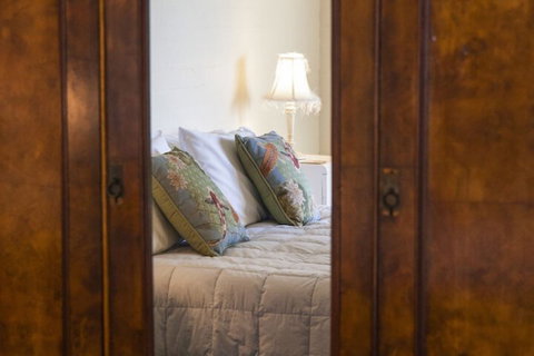 Burncroft Guest House - Tourism Canberra 5