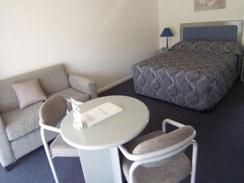 Dalby Manor Motor Inn - Tourism Canberra 2