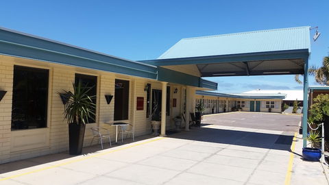 Ceduna East West Motel - Tourism Canberra 0