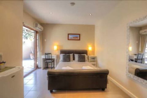 Waikiki Beach Bed & Breakfast - Tourism Canberra 5