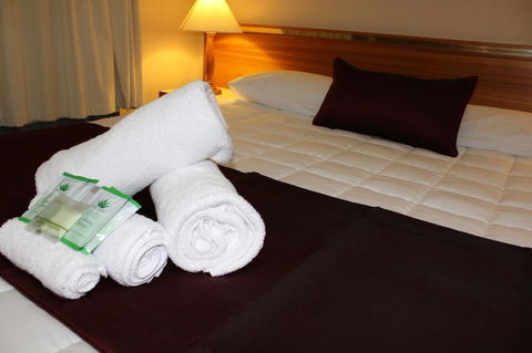 Tabourie Lake Motel - Tourism Canberra 5
