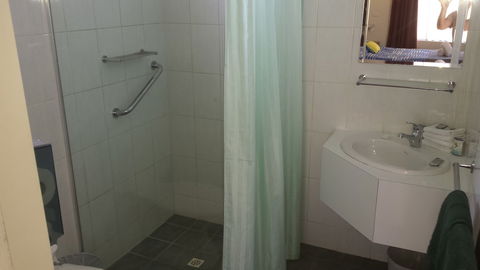 Kadina Village Motel - Tourism Canberra 5
