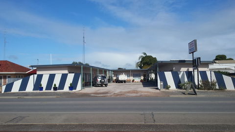 Kadina Village Motel - Tourism Canberra 2