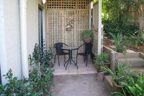 Moongate Accommodation - Tourism Canberra 3