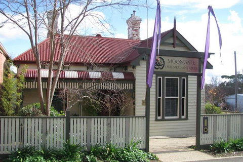 Moongate Accommodation - Tourism Canberra 6