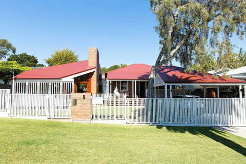 A PERFECT STAY - Bacchus - Tourism Canberra 7