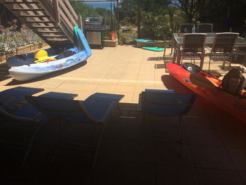 Award Winning Beach Front Retreat - Tourism Canberra 4