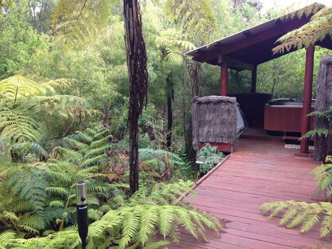 Mudstone Spa Retreat - Tourism Canberra 3