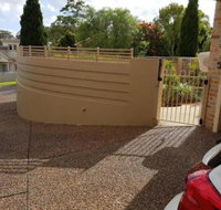 Corlette Poolside Getaway - Tourism Canberra