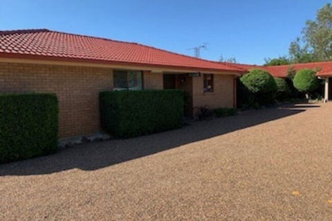 Muswellbrook Motor Inn - Tourism Canberra 1