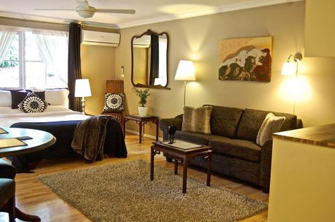 Mount Evelyn Retreat - Tourism Canberra 0