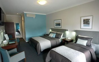 Pastoral Hotel Motel - Tourism Canberra 4