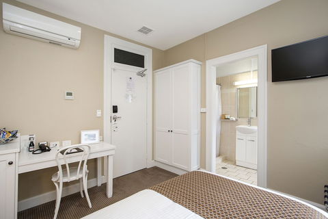 CH Boutique Hotel - Tourism Canberra 4