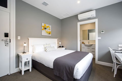 CH Boutique Hotel - Tourism Canberra 1