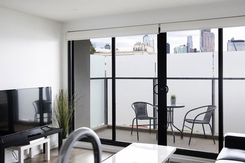 RNR Serviced Apartments North Melbourne - Tourism Canberra 7
