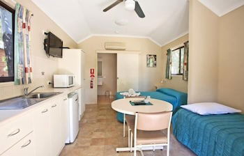 Captain Cook Holiday Village - Tourism Canberra 2