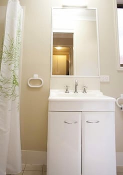 Captain Cook Holiday Village - Tourism Canberra 3