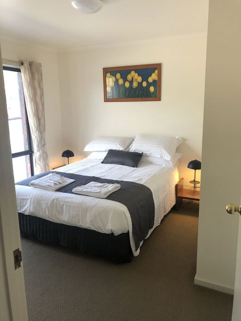 Coull Waters Holiday Apartments - Tourism Canberra 3
